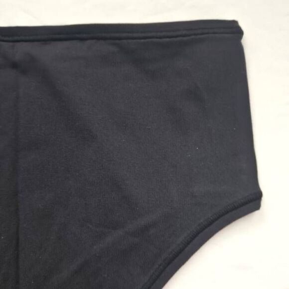 Skims panty Nwt - Picture 14 of 15